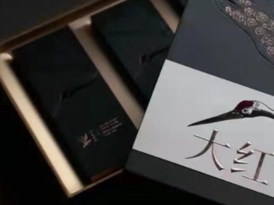 黑色系茶葉包裝盒，簡(jiǎn)約而不失高檔
