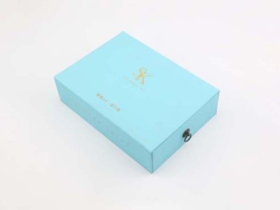 包裝盒定做廠家淺談化妝品包裝盒設(shè)計(jì)，讓產(chǎn)品更具有魅力