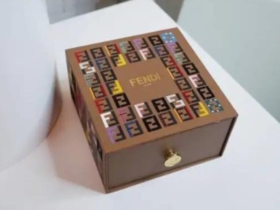 中秋送什么禮？精品盒廠家挑選幾款月餅禮盒，送禮倍有面子！